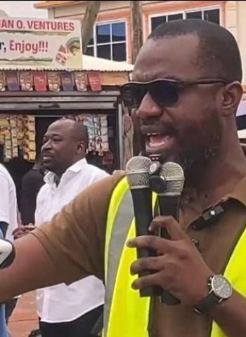 MCE breaks grounds for rehabilitation of Sunyani main lorry station