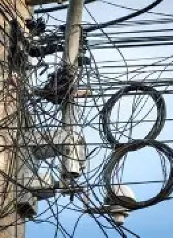 Nwawasua residents climb tree, mountain top for calls, internet connectivity