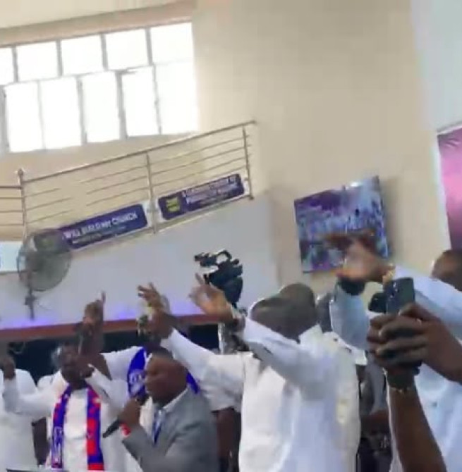 Bawumia criticizes gov't over present economic hardship