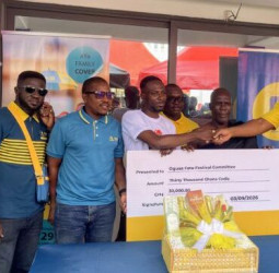 MTN Ghana Reaffirms Dedication Towards Oguaa Fetu Afahye with GH¢30,000 Cash Donation