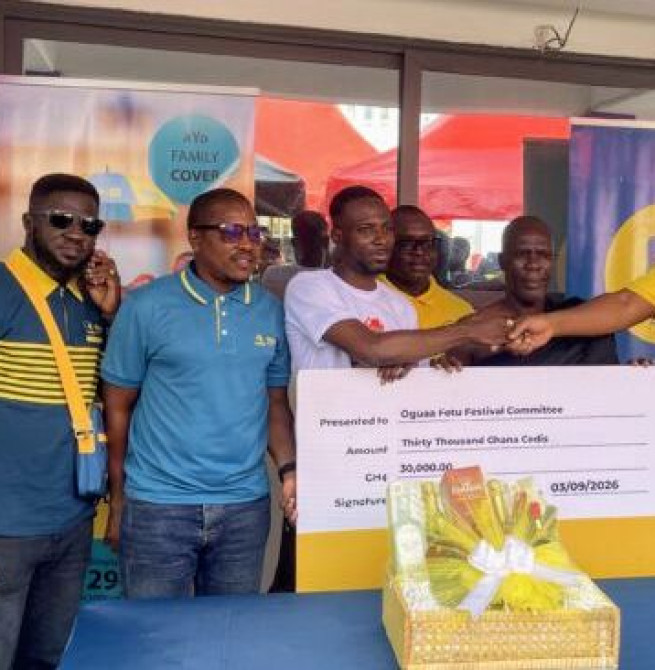 MTN Ghana Reaffirms Dedication Towards Oguaa Fetu Afahye with GH¢30,000 Cash Donation