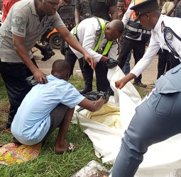 Breaking : Tragedy At Asokwa Brewery Traffic Light: Forklift Crushes Traders To Death